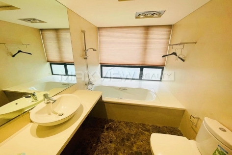 Shanghai Garden 3br 153sqm in Lujiazui | 上海滩花园洋房 3bedroom 153sqm ¥27,800 SHA19656