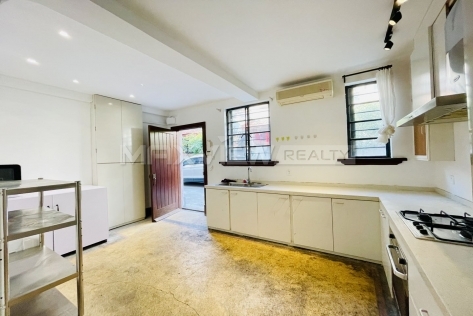 Jiaozhou Road | 胶州路 4bedroom 200sqm ¥50,000 SHL19675