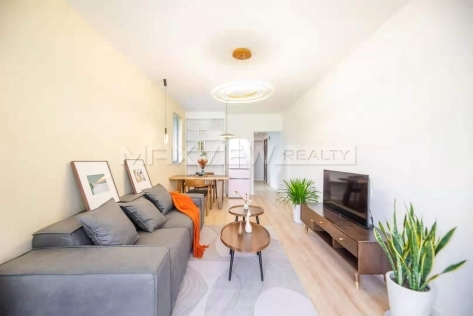 Chang Ning Road | 长宁路 1bedroom 65sqm ¥13,800 SHL20010