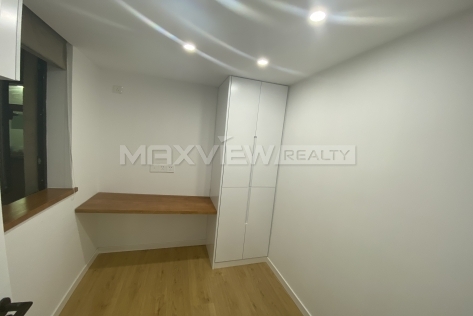 Shiye Apartment 3br 100sqm in Xujiahui | 实业公寓 3bedroom 100sqm ¥19,500 SHA20253