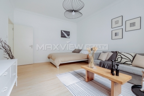 Old Apartment  on Nanjing W. Rd 2bedroom 100sqm ¥18,000 PRH06016