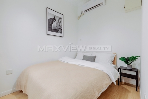 Old Apartment  on Nanjing W. Rd 2bedroom 100sqm ¥18,000 PRH06016