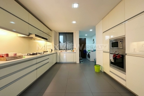 Lakeside Ville Apartment 4bedroom 340sqm ¥40,000 PRH0107