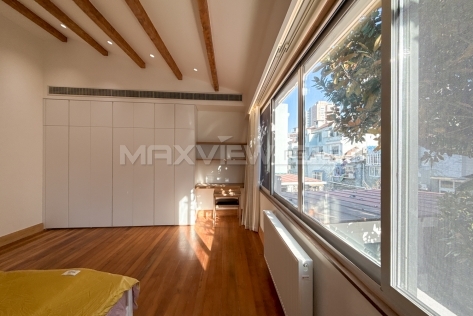 Old Lane House on Xinzha Rd 4bedroom 250sqm ¥48,000 PRK0002