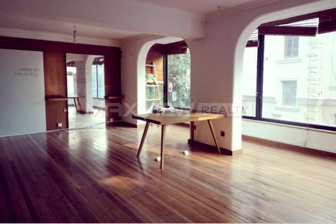 Rent Pretty 6br Old Apartment on Huashan Road