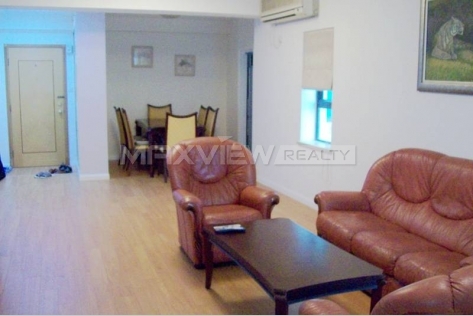Rent exquisite 118sqm 2br Apartment in Ambassy Court