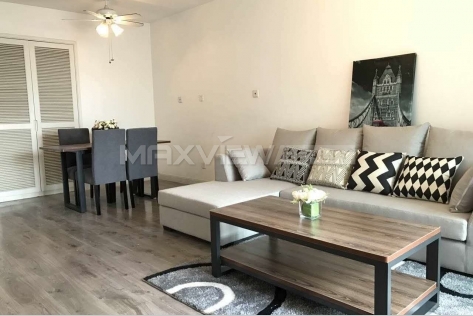 Two bedroom apartment near Zhongshan Park for rent in Jinting 88