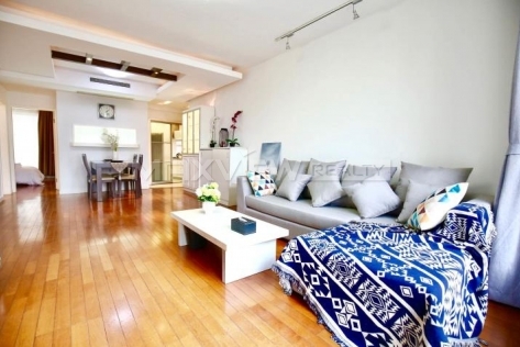 East Huaihai Apartment 3br 130sqm in Downtown